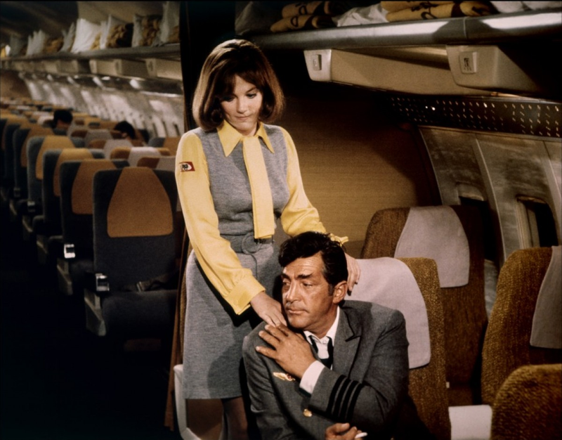 Illustration for article titled The star-studded Airport movies reach great heights of unintentional comedy